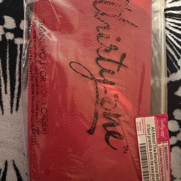 Thirty-One All About the Benjamins never used - Picture 2 of 3